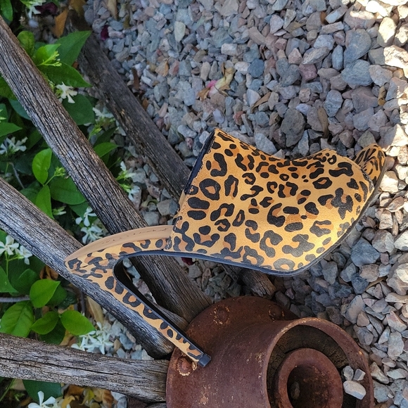 Animal Print Heels - Picture 4 of 10